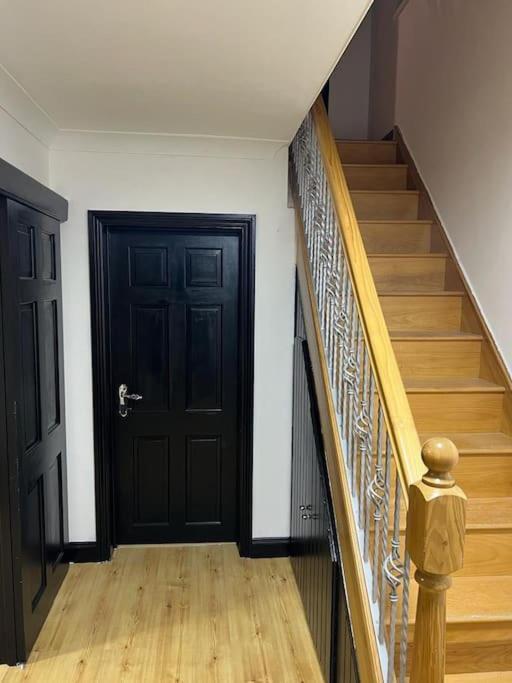 Cheerful 3 Bed House With Free Parking. Nottingham Exterior photo