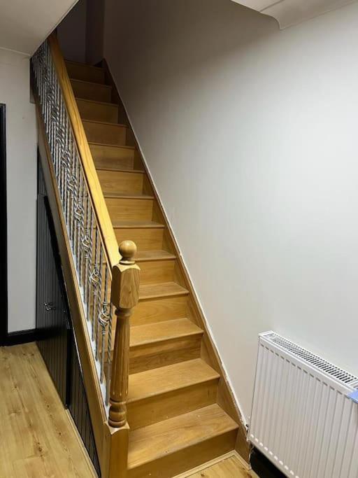 Cheerful 3 Bed House With Free Parking. Nottingham Exterior photo